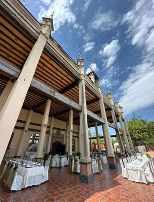 Un restaurante o sitio para comer en Hotel Castillo de Montemayor
