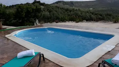 Piscina en o cerca de Cortijo de la Cruz