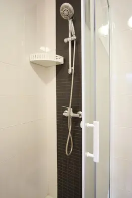 Un baño de Resolana City Walls