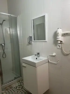 Un baño de Casa entre Rocas Setenil