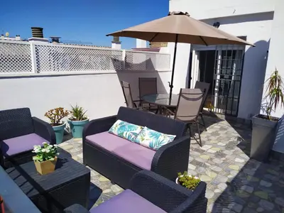 Un balcón o terraza de Charming Terrace - Sunny Chill Out Terrace