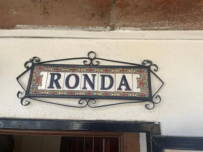 Certificado, premio, señal o documento que está expuesto en B&B Sol y Monte