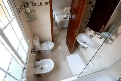 Un baño de Hostal La Muralla
