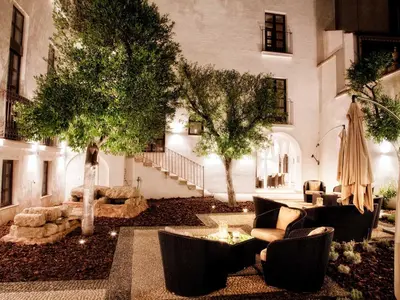 Jardín al aire libre en Eurostars Patios de Cordoba