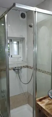 Un baño de Mi plaza con Naranjos
