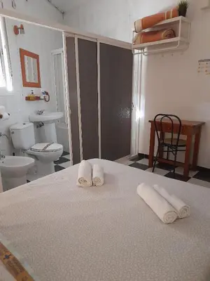 Un baño de Pensión Hidalgo 2