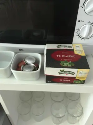Utensilios para hacer té y café en Sweet Home Alameda