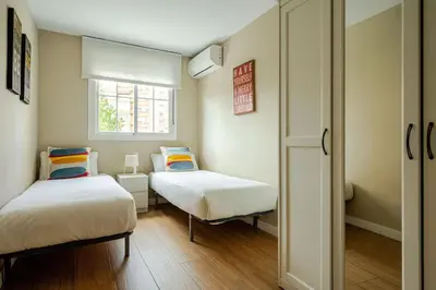 Cama o camas de una habitación en Torneo FREE PARKING luminoso climatizado 7 PAX