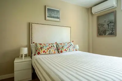 Cama o camas de una habitación en Torneo FREE PARKING luminoso climatizado 7 PAX