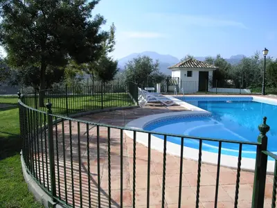 Piscina en o cerca de Casa de la Higuera