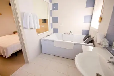 Un baño de Hostal Nueva Andalucia
