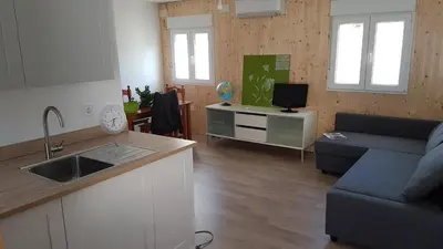 Una cocina o zona de cocina en Acogedor apartamento en el barrio del Parlamento de Andalucía (Sevilla)
