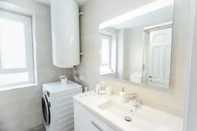 Un baño de Colorful and diaphanous- 3Bdr 1Bth - Peral