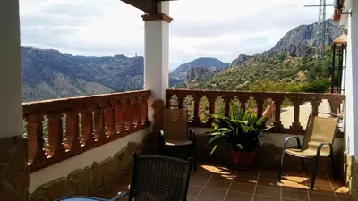 Vista general de una montaña o vista desde the country house