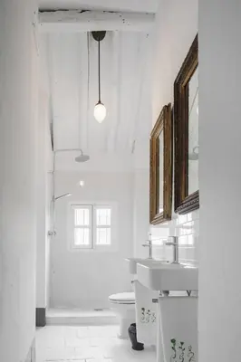 Un baño de La Casa Grande de Zujaira