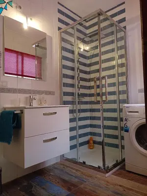 Un baño de Oasi Macarena