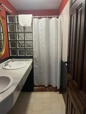 Un baño de Casa Rural La Plazuela