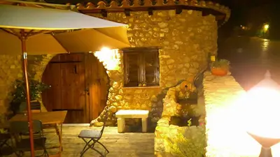 Un patio o zona al aire libre en Casas Rurales Almoguer