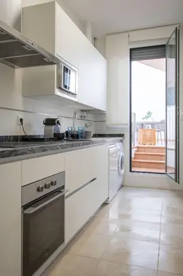 Una cocina o zona de cocina en Murallas de Sevilla Apartamento con garaje 4 pax