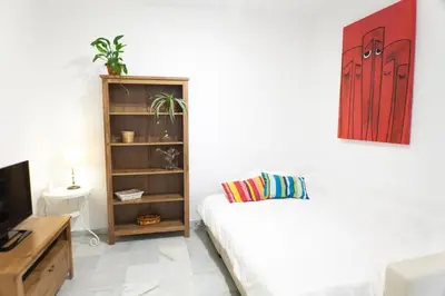 Una televisión o centro de entretenimiento en Archeros Oasis