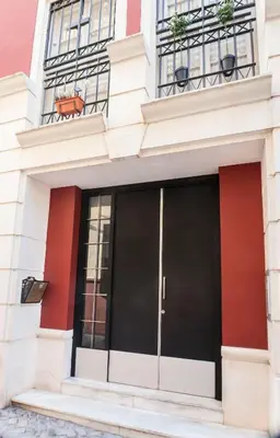 Fachada o entrada de Conde Ibarra Central