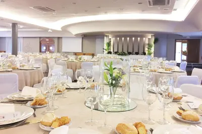 Un restaurante o sitio para comer en Hotel Juleca
