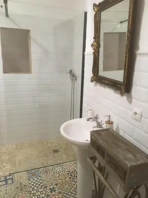 Un baño de El Molino del Corcho