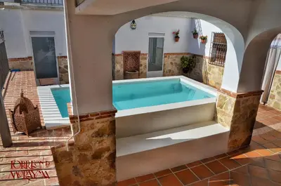 Piscina en o cerca de Torreón de Morayma