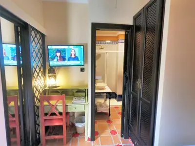 Una televisión o centro de entretenimiento en La Esperanza