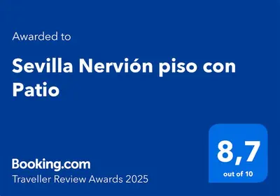 Certificado, premio, señal o documento que está expuesto en Sevilla Nervión piso con Patio