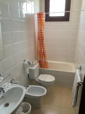 Un baño de Hotel-Restaurante la Loma