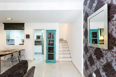 Una cocina o zona de cocina en LR2 Private Terrace & Parking Right in the city Center