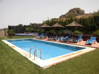 Piscina en o cerca de Hotel Rural Restaurante Los Rosales