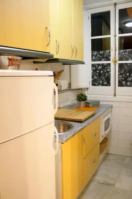 Una cocina o zona de cocina en Fantastico estudio en centro ciudad - Conde de Ibarra 11/13-
