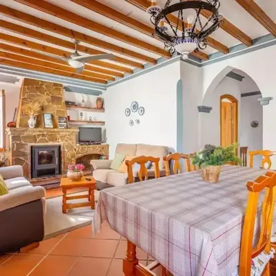 CASAMORA Casa Para Grupos cerca Caminito del Rey