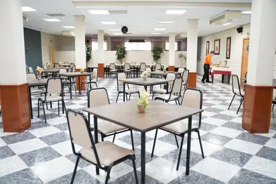 Un restaurante o sitio para comer en Hotel godisa
