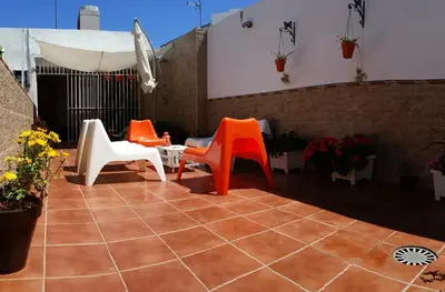 Un patio o zona al aire libre en Pension Doña Trinidad