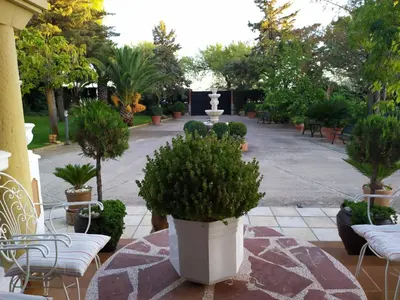 Jardín al aire libre en Vivienda Turística Rural Mari Carmen
