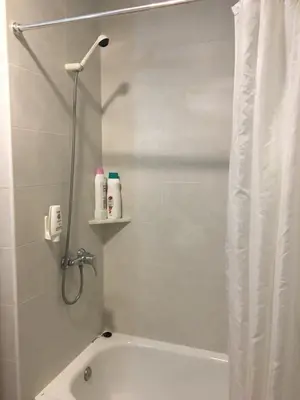 Un baño de Hotel Albanta