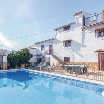 8 Bedroom Lovely Home In Iznájar