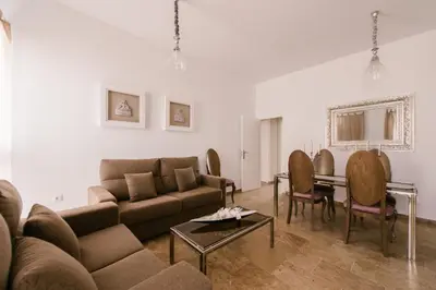 Zona de estar de Alameda Amor Suite by Valcambre