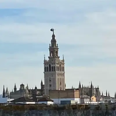 ATICO CALERIA CON VISTAS A LA GIRALDA
