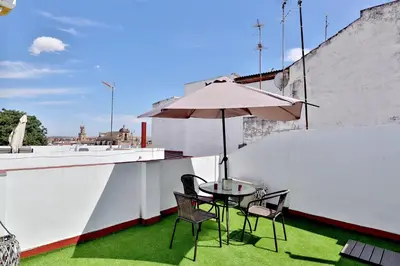 Un balcón o terraza de La Terraza de Alfaros & Parking Gratuito