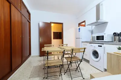 Una cocina o zona de cocina en La Terraza de Alfaros & Parking Gratuito