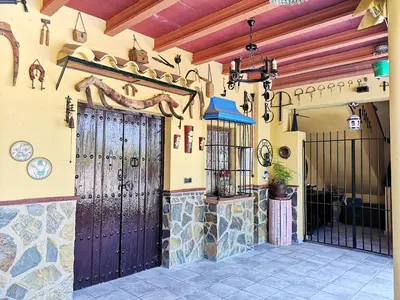 Plano de Elegant Villa in Palenciana with Pool
