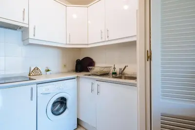 Una cocina o zona de cocina en Novalia Home Suite 14