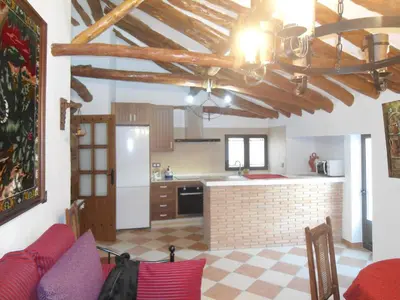 Una cocina o zona de cocina en Casa de Los Albas, 6p