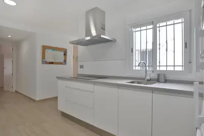 Una cocina o zona de cocina en Rosas en la Balconada & Apartment with Parking in Córdoba Historic Center