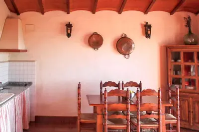 Una cocina o zona de cocina en Charming House in Estepa with Shared Pool