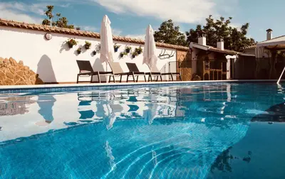 Piscina en o cerca de La Garrida, casa con encanto cerca de Córdoba
